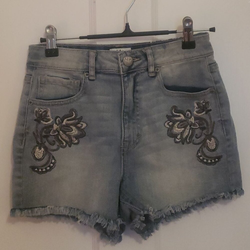 Embroidered denim shorts